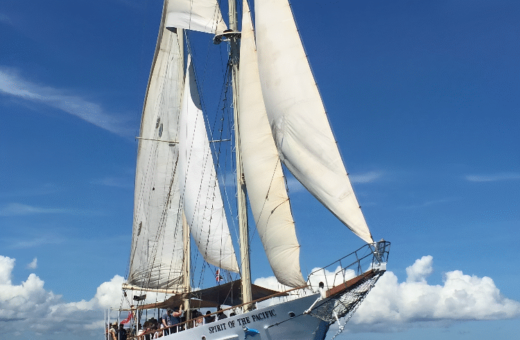 fiji sailing